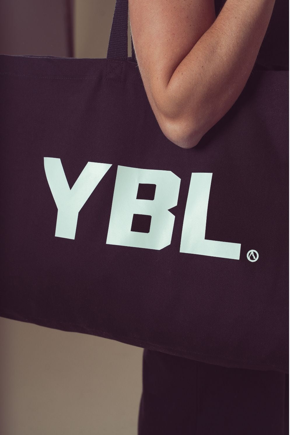 Oversized Tote Bag in Black